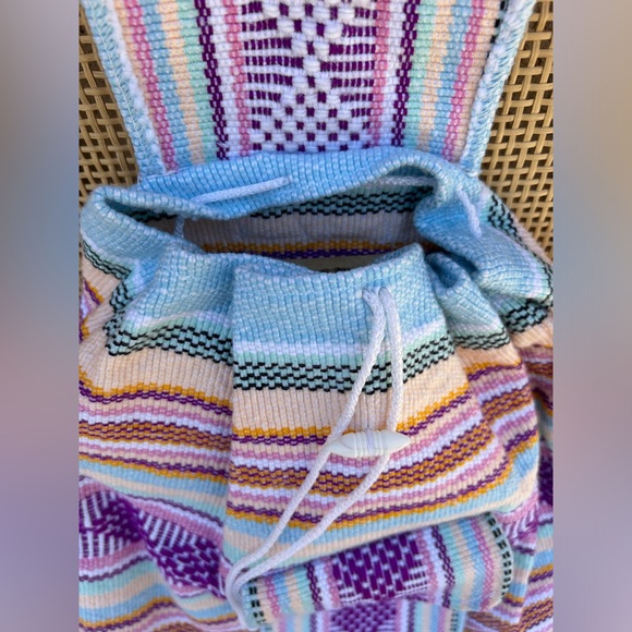 Drawstring/Toggle Woven Backpack - Picture 3 of 7